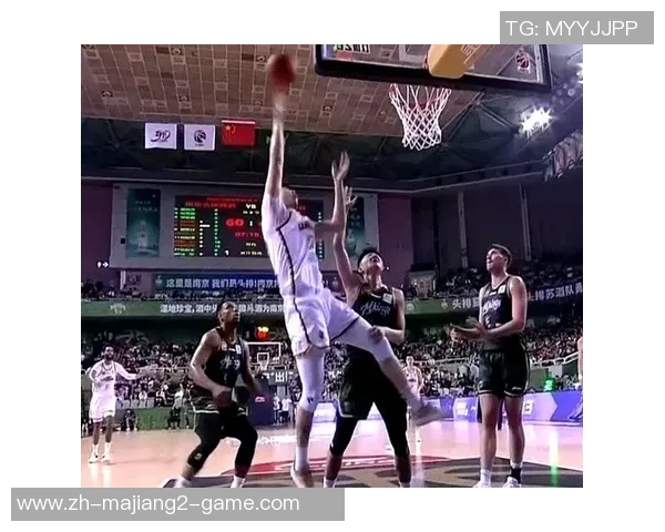 张镇麟遭辽宁球迷怒斥赵继伟无力回天球队陷入困境